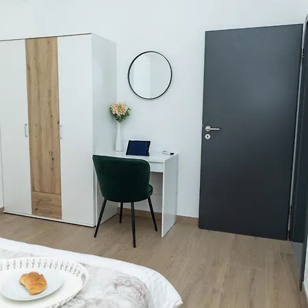 Seafront Apartment Pupnat