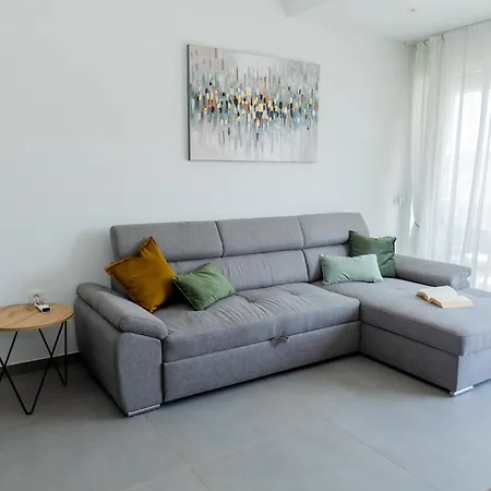 Seafront Apartman Pupnat